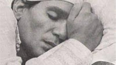 الأيام الآخيرة في حياة العندليب عبد الحليم حافظ.. تدخل الشيخ الشعراوي لتغير مراسم الدفن.. وكان يستعد للموت بالغسل وتقليم الأظافر والدموع