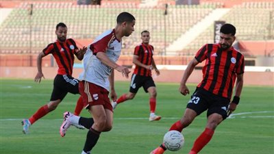 الأهلي يخطف فوزًا قاتلًا أمام الداخلية في الدوري المصري