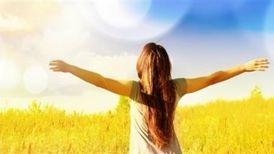 هل التعرض للشمس ثلث ساعة يوميًا يحمي من كورونا؟