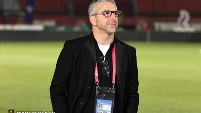 وادي دجلة يقبل مدربه عبر تويتر