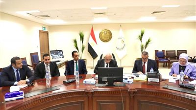 وزير التعليم يقرر إدخال طلبة الثانوية العامة اللجان في الثامنة والربع