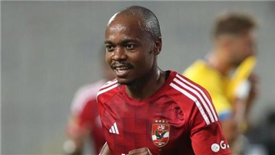 بيرسي تاو يحدد وجهته المقبلة حال رحيله عن الأهلي