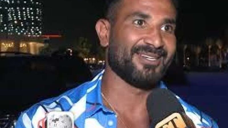 بعد انفصالهما أحمد