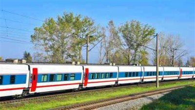 النقل تكشف موعد وصول أول قطار كهربائى