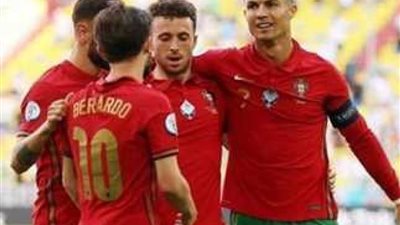بعد أنباء تجاهله في الملعب.. رونالدو يفاجئ جولر بعد مباراة البرتغال وتركيا