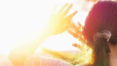 مشاكل جلدية تصيب الأشخاص في حالة التعرض للشمس فترات طويلة