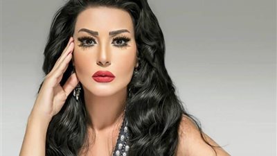 الفنانة المثيرة.. سمية الخشاب تشعل السوشيال ميديا بتصريحاتها على مواقع التواصل الاجتماعي