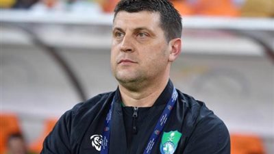 مدرب الأهلي السعودي يتمسك بتشكيلته الأخيرة عند مواجهة الاتفاق