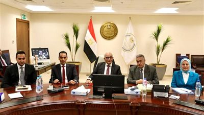 وزير التعليم يتابع سير امتحانات الثانوية العامة ويوجه بتدابير صارمة لضمان النزاهة