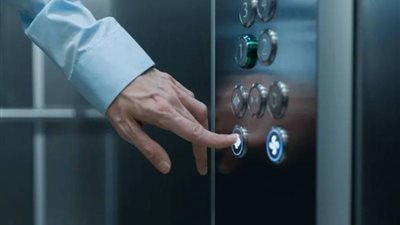 الخروج الآمن.. ماذا تفعل وقت انقطاع الكهرباء داخل الأسانسير ؟