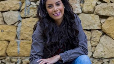 ياسمين رحمي ضيفة شرف أولى حلقات ”في بيتنا روبوت”