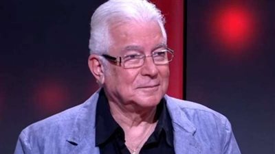 أبرزهن ليلي علوي وميرفت أمين..  5 نساء في حياة محمود قابيل