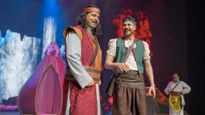 تألق مسرحية ” ملك والشاطر ” .. نجاحات أول يوم وتريند ” تويتر ”