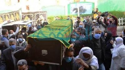 بالفيديو.. انهيار عمرو خالد بعد نزول عبلة الكحلاوي للقبر