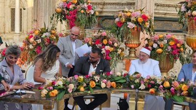 الإعلامية مفيدة شيحة تتصدر التريند بعد الاحتفال بعقد قران ابنتها