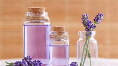 منها الروز ماري.. زيوت طبيعية لعلاج حروق الشمس خلال فصل الصيف