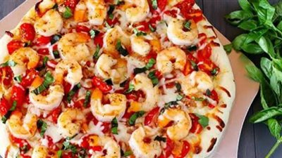 خطوة بخطوة.. طريقة تحضير بيتزا الجمبري
