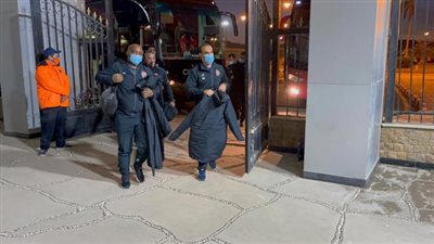 الاهلي يصل ستاد الدفاع الجوي لمواجهة بيراميدز (صور)