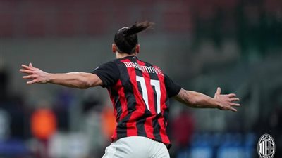 إبراهيموفيتش يتقدم لميلان على الإنتر في الشوط الأول