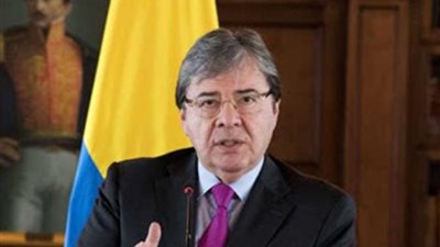 وفاة وزير دفاع كولومبيا بعد إصابته بفيروس كورونا