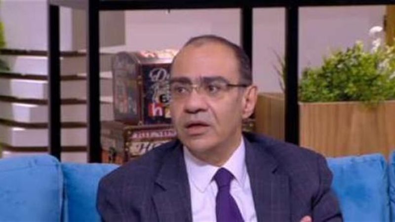 الدكتور حسام حسني