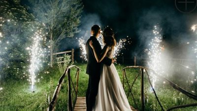 “ صدق ولا تستغرب ” .. عروسان يتعرضان لانتقادات بسبب طلب غريب فى دعوة زواج