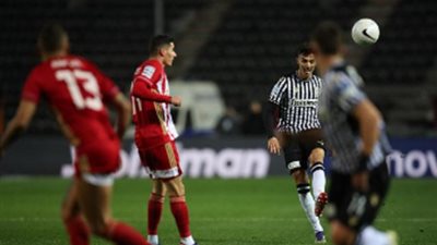 بمشاركة وردة وكوكا.. أولمبياكوس يضرب باوك بثلاثية