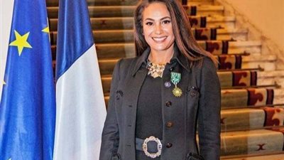 هند صبري: فخورة بحصولي على وسام الفنون والآداب الفرنسي بدرجة ضابط بالقاهرة