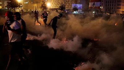 لبنان يشتعل.. اشتباكات عنيفة وإلقاء قنابل يدوية على عناصر الأمن