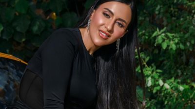 دارين أحمد تطرح ”جوايا وحدة” قريبا وتوجه الشكر لـ تامر حسني