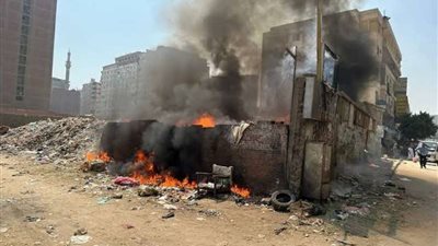 بعد امتداد الحريق للعقارات المجاورة ..السيطرة على حريق العمرانية