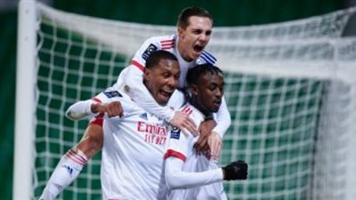 ليون ضد بوردو.. قمة من أجل صدارة الدوري الفرنسي