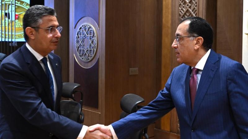 رئيس الوزراء ووزير