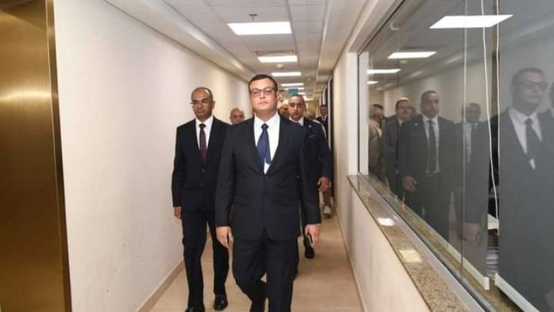 وزير الإسكان