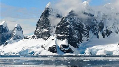 محبوس في جليد القطب الجنوبي .. العثور على معدن مريخى نادر من المريخ