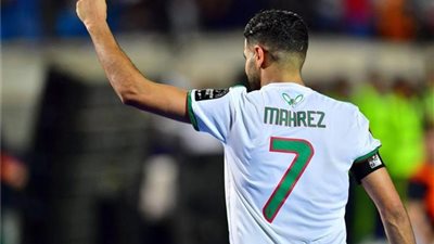 الأهلي السعودي يرد على أنباء رحيل رياض محرز