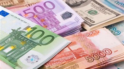 الدولار مسيطر.. أسعار العملات الأجنبية اليوم مقابل الجنيه المصري في البنوك والسوق السوداء