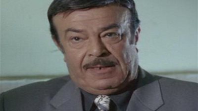 تزوج إسعاد يونس.. وعانى من تجاهل الوسط الفني في آخر أيامه.. ولم يحضر زفاف ابنته على أمير عزمي مجاهد.. محطات في حياة نبيل الهجرسي