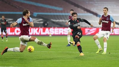 ليفربول يتعادل سلبيًا أمام وست هام في الشوط الأول