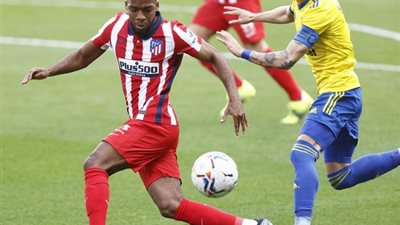 أتلتكو مدريد يعزز صدارته لليجا برباعية في شباك قادش