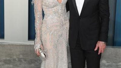 هدية عيد ميلاد أنطونيو بانديراس الشفاء من كورونا