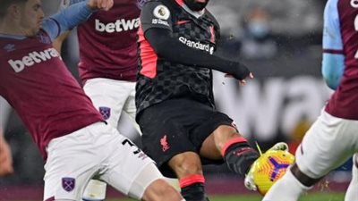 صلاح يفتتح التسجيل لليفربول في شباك وست هام