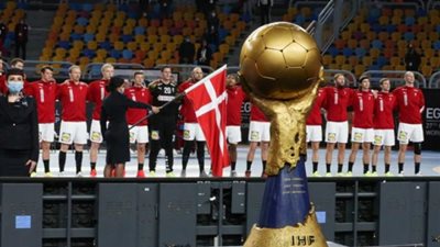 الدنمارك رابع منتخب يحصد لقب بطولة العالم مرتين متتاليتين