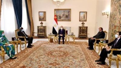 تفاصيل لقاء السيسي مع رئيس مفوضية الاتحاد الأفريقى