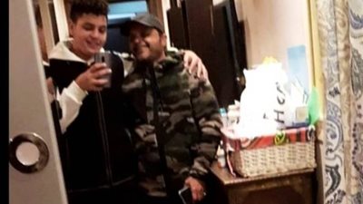 محمد هنيدي يسخر من ضخامة ابنه عبر ”إنستجرام”: أنا وبابايا