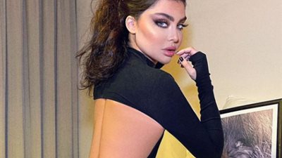 بالصور.. قمر تجذب الأنظار بفستان مثير مكشوف