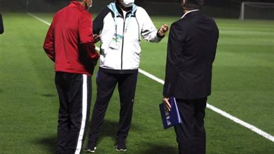 رئيس لجنة المسابقات بـ«فيفا» يزور بعثة الأهلي.. ويحضر المران الختامي للفريق