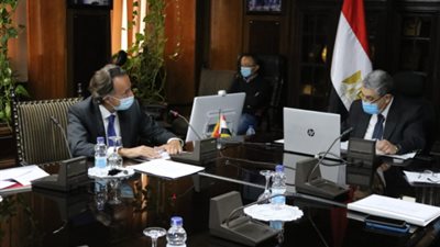 كواليس اللقاء الذى مع بين وزير الكهرباء ومدير مكتب بنك التعمير الألمانى بالقاهرة