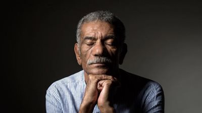 إصابة سيد رجب بفيروس كورونا والفنان يحتاج للدعاء