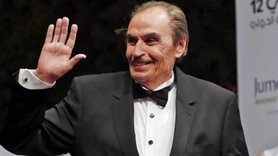 نقيب الفنانين ناعيًا عزت العلايلي: ”رحل فارس الدراما العربية”